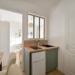 Le Petit Havrais Apartment *